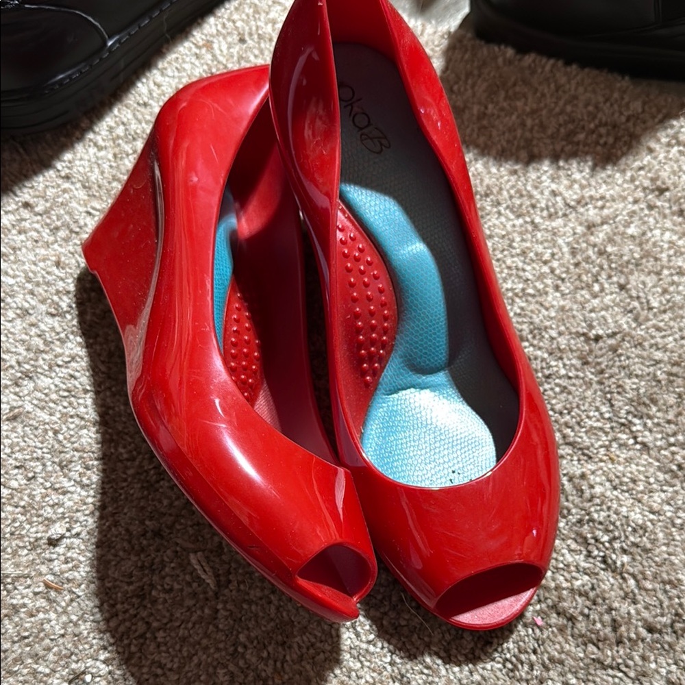 OKA.b Women's Red Peep Toe Wedge jelly  Shoes